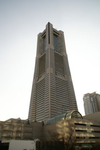 yokohama_landmark_tower.jpg